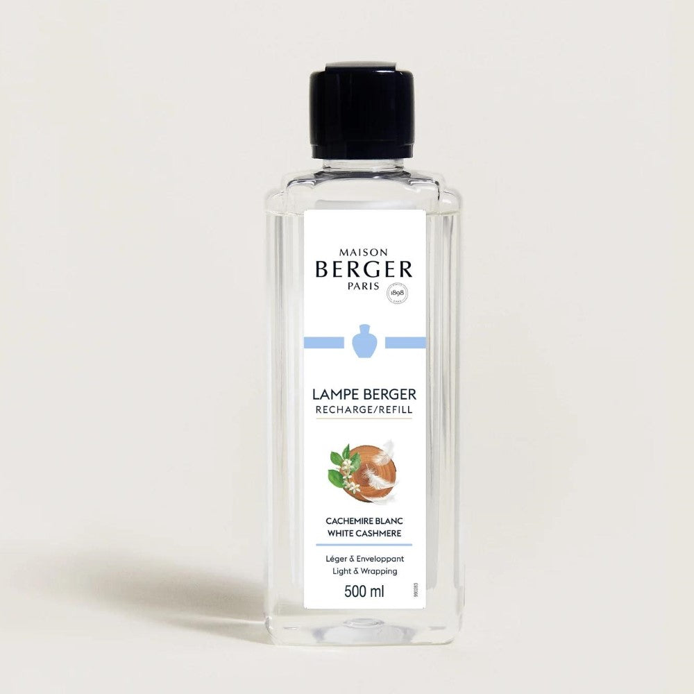 Clear bottle of Lampe Berger White Cashmere refill, 500 ml.
