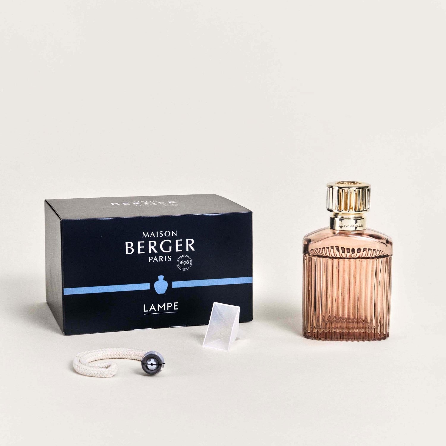 Maison Berger Paris lamp kit with a pink decorative bottle.